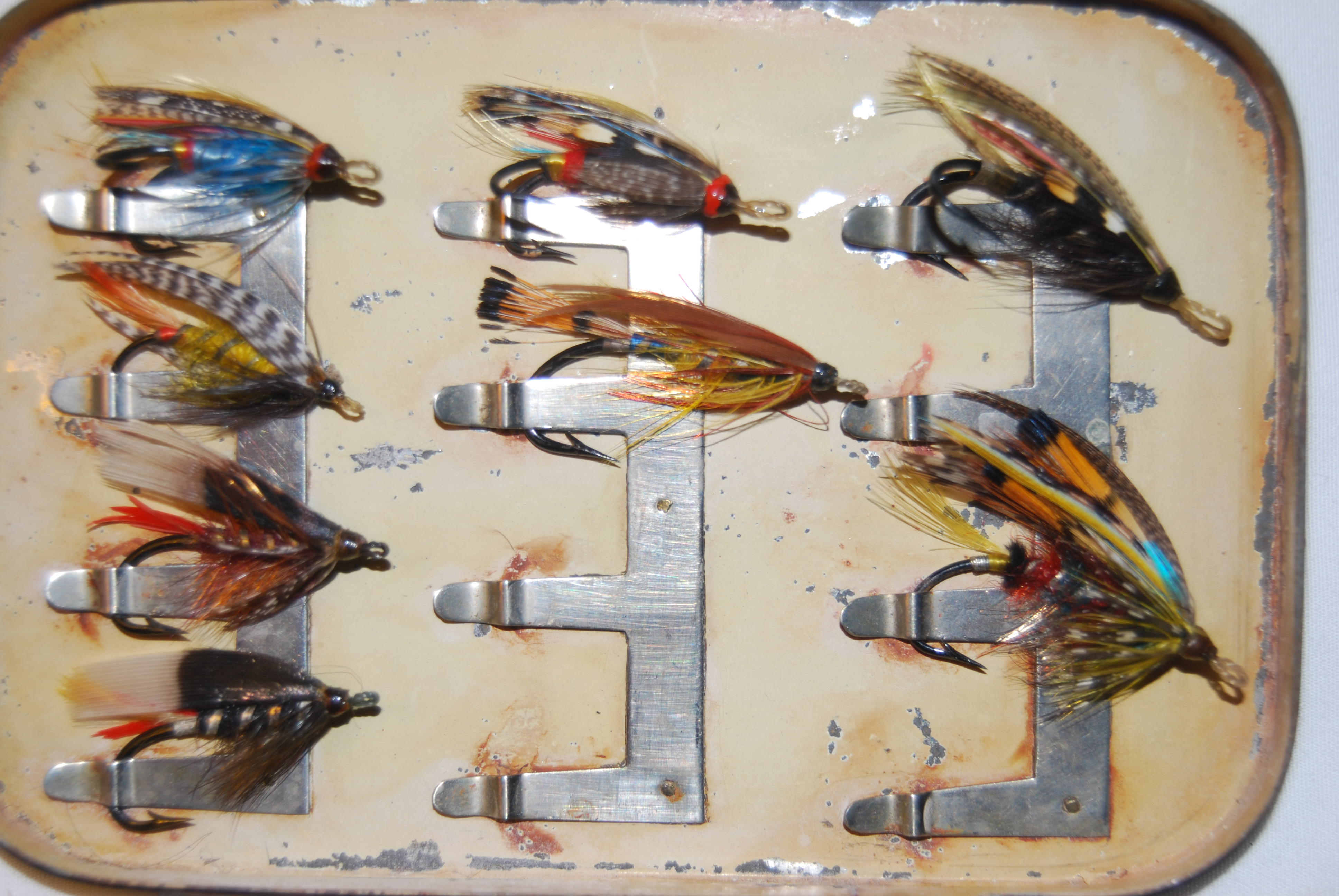 MALLOCH’S SALMON FLY BOX. With 10 GutEyed Salmon Flies, Full Dressed in Sizes 8 to 1. 6